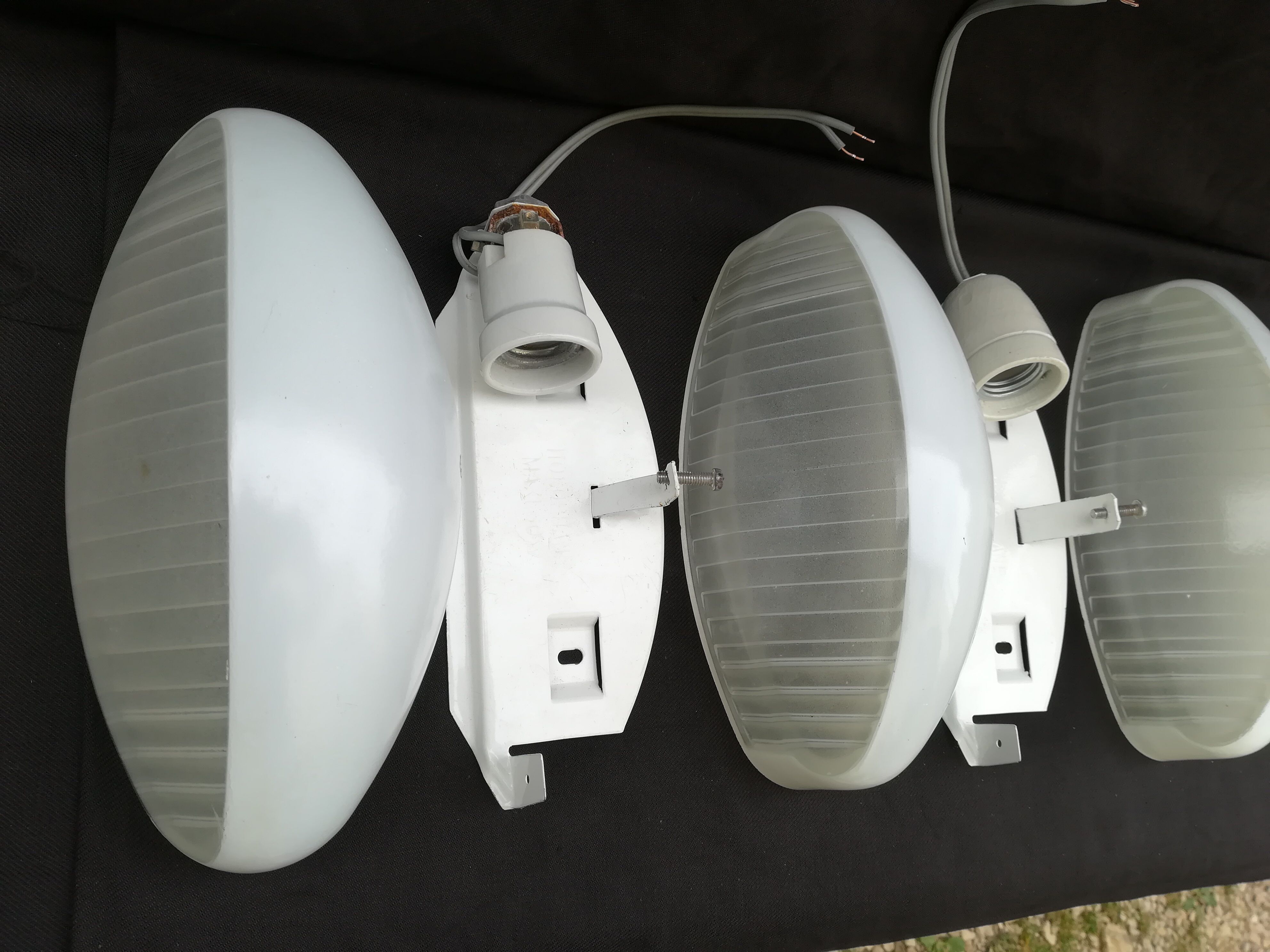 Holophane wall light