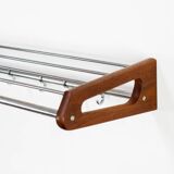 Porte-manteau en teck et acier par Børge Mogensen pour Søborg Møbler (Danemark, années 1960).