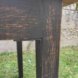 Farm table