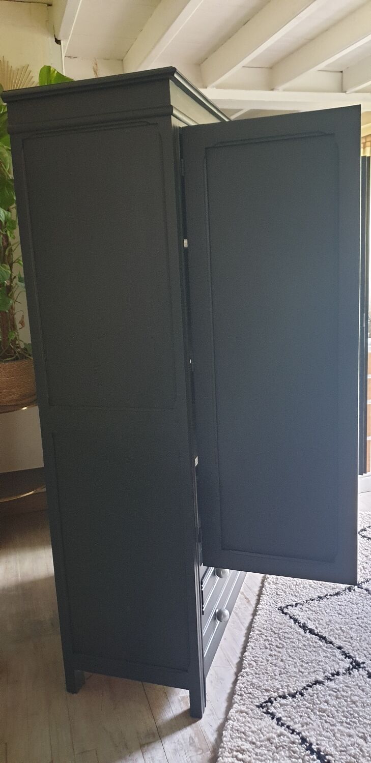 Parisian wardrobe in solid oak