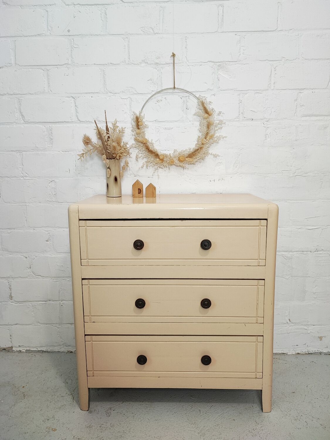 Vintage chest of drawers