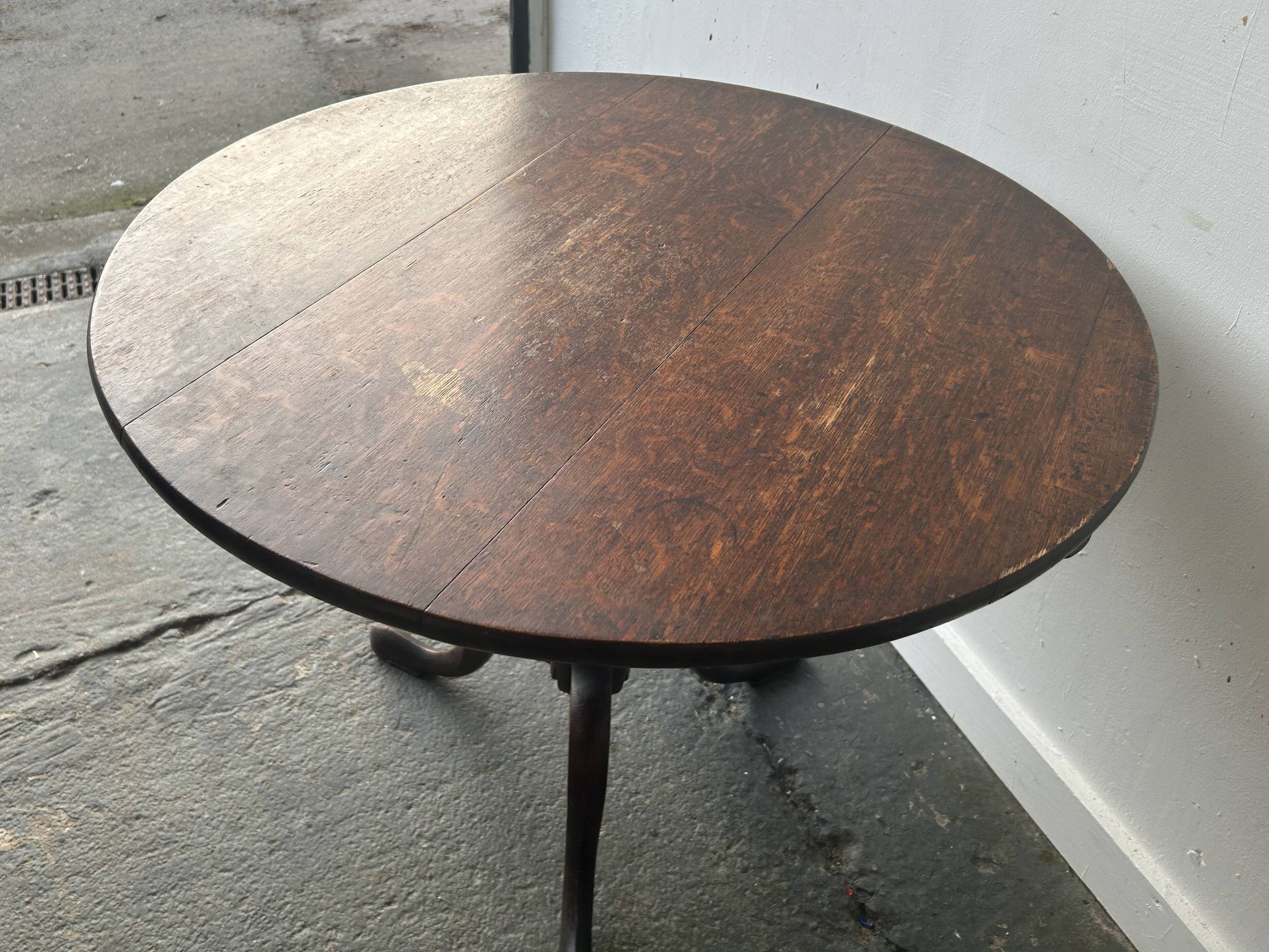 Georgian style antique  oak tilt top tripod occasional side table