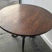 Georgian style antique  oak tilt top tripod occasional side table