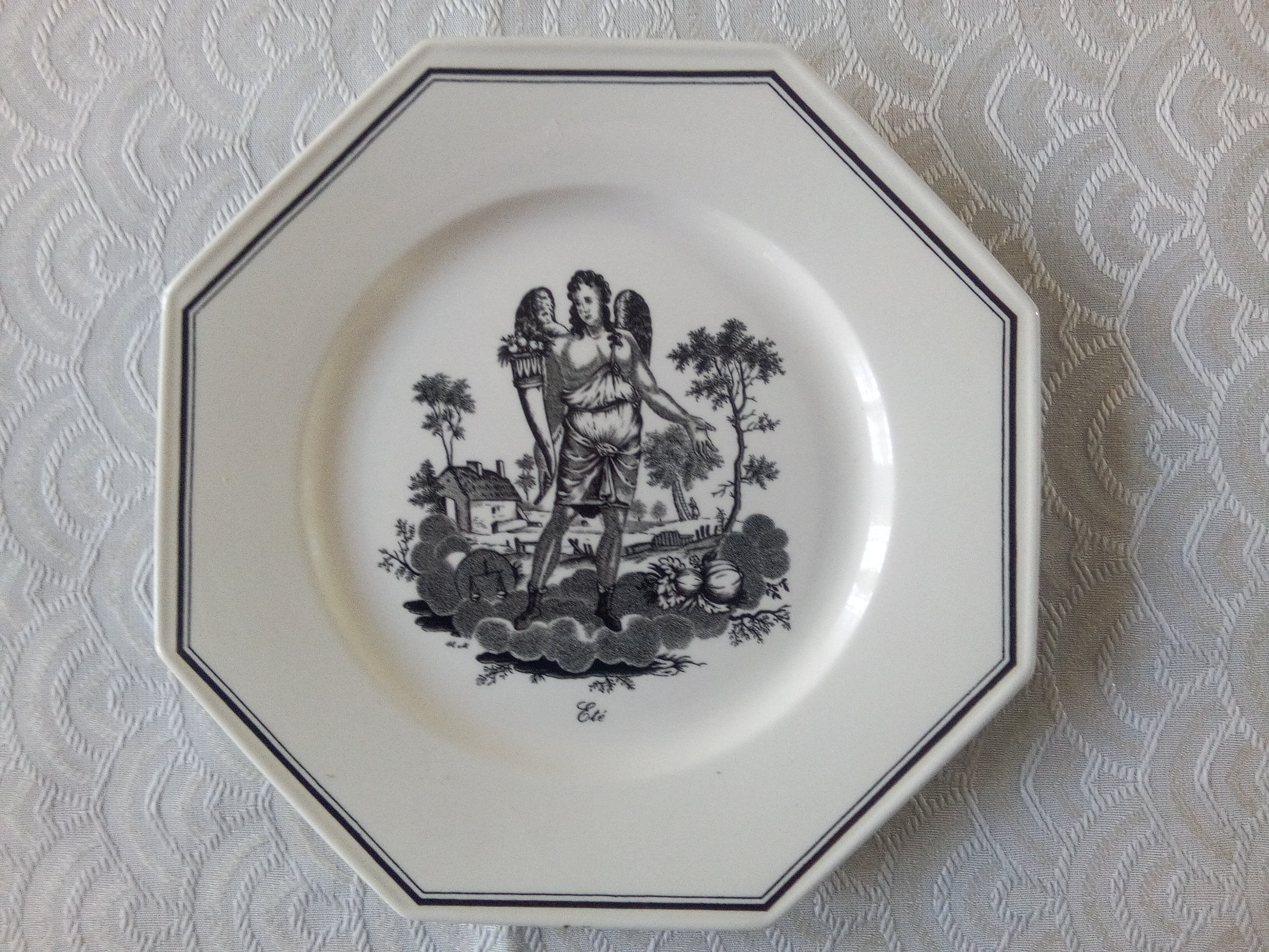 VILLEROY & BOCH 4 Assiettes Hexagonales Mettlach 4 Saisons EUR 34,99 - FR