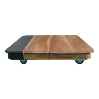 Coffee table on wheels