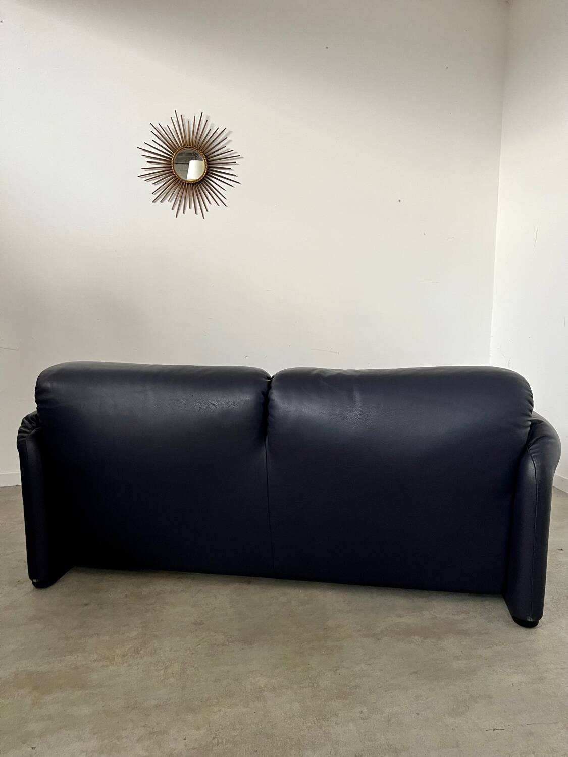 Maralunga sofa designer Vico MAGISTRETTI cassina in vintage midnight blue leather