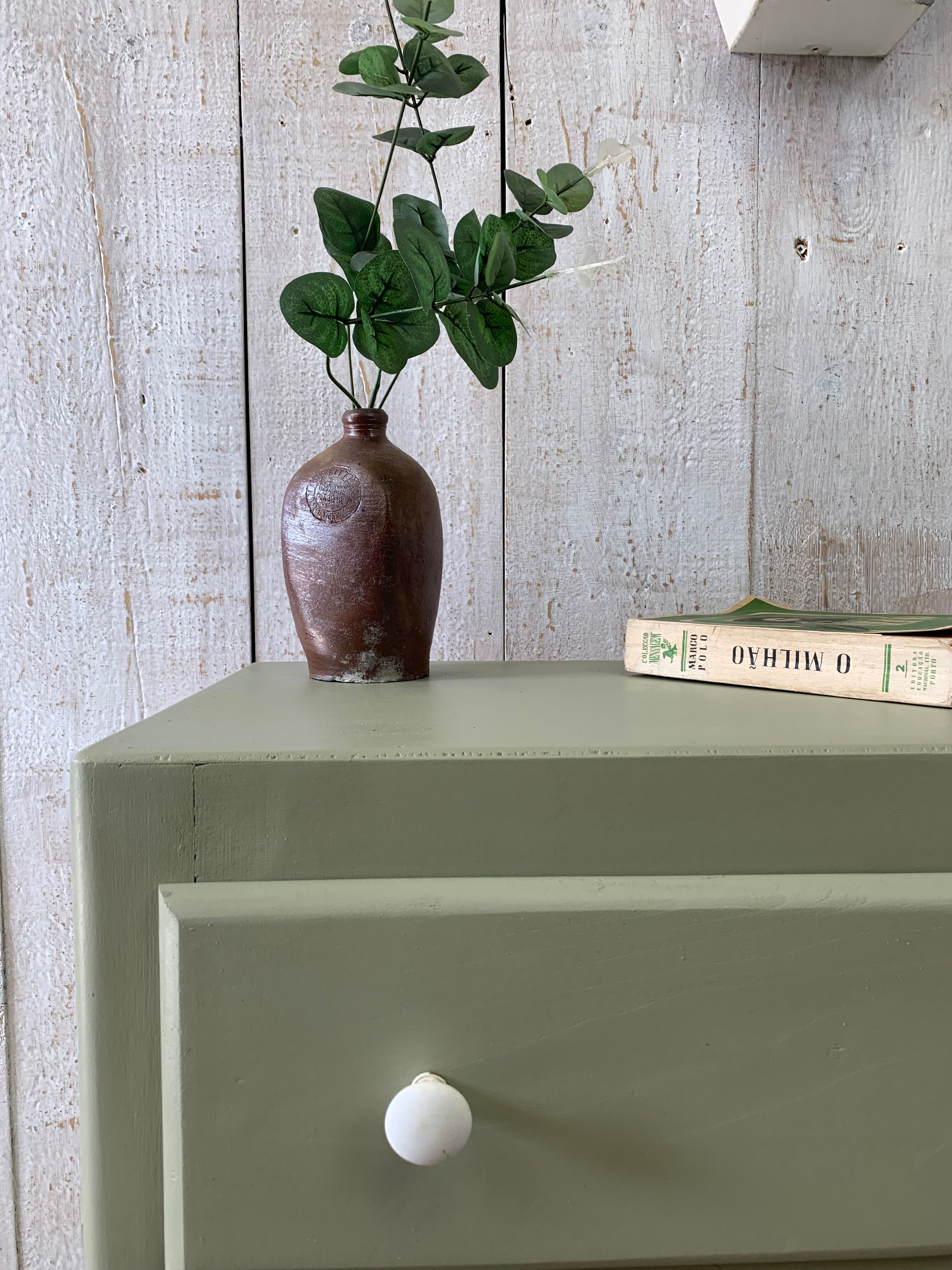 Vintage chest of drawers