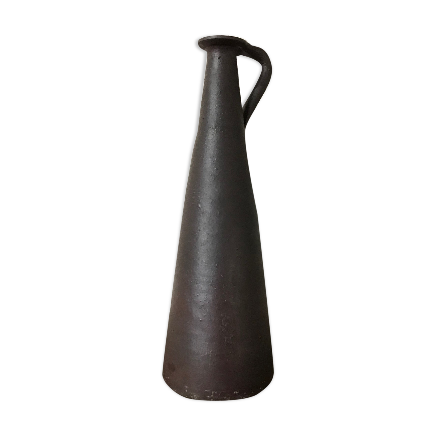 Sandstone pitcher