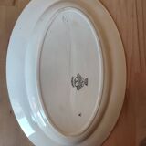 Plat ancien en porcelaine de Longwy modèle Violetta