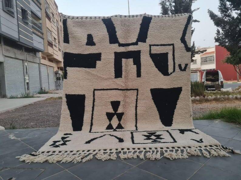 Tapis marocain en laine décoré 200cmx300cm