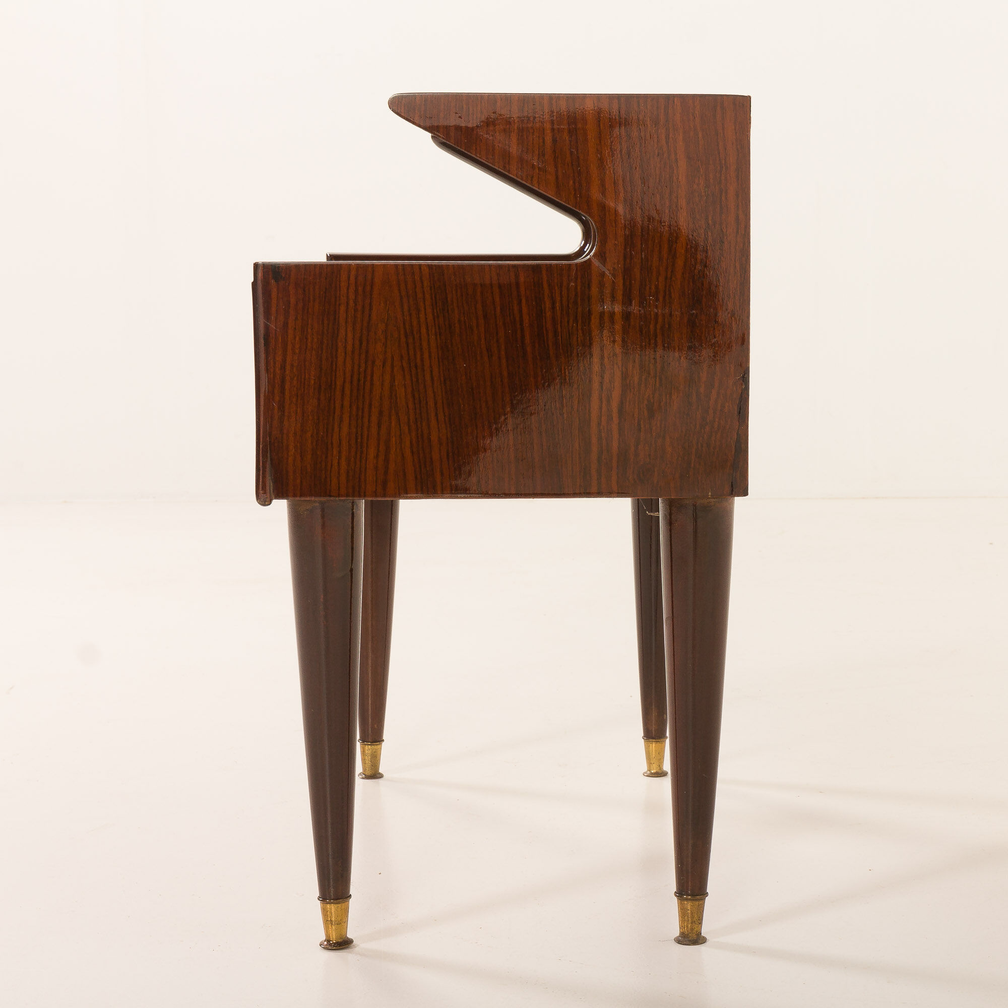 Italian mid-century side table in the style of Paolo Buffa, 1950s