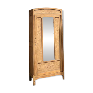 Armoire parisienne ancienne