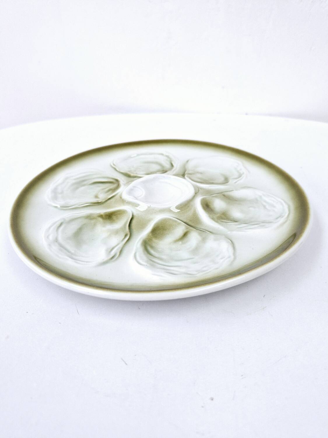 12 ASSIETTES A HUITRES /FRUITS De MER CERAMIQUE PORNIC MBFA VINTAGE Deco Main D 119425