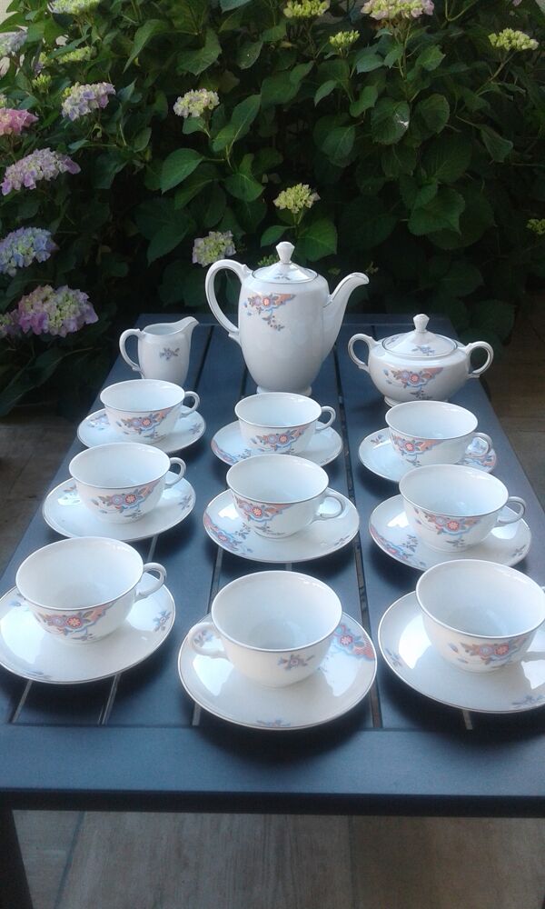 Service à café ou thé en porcelaine de Bohème, circa 1950