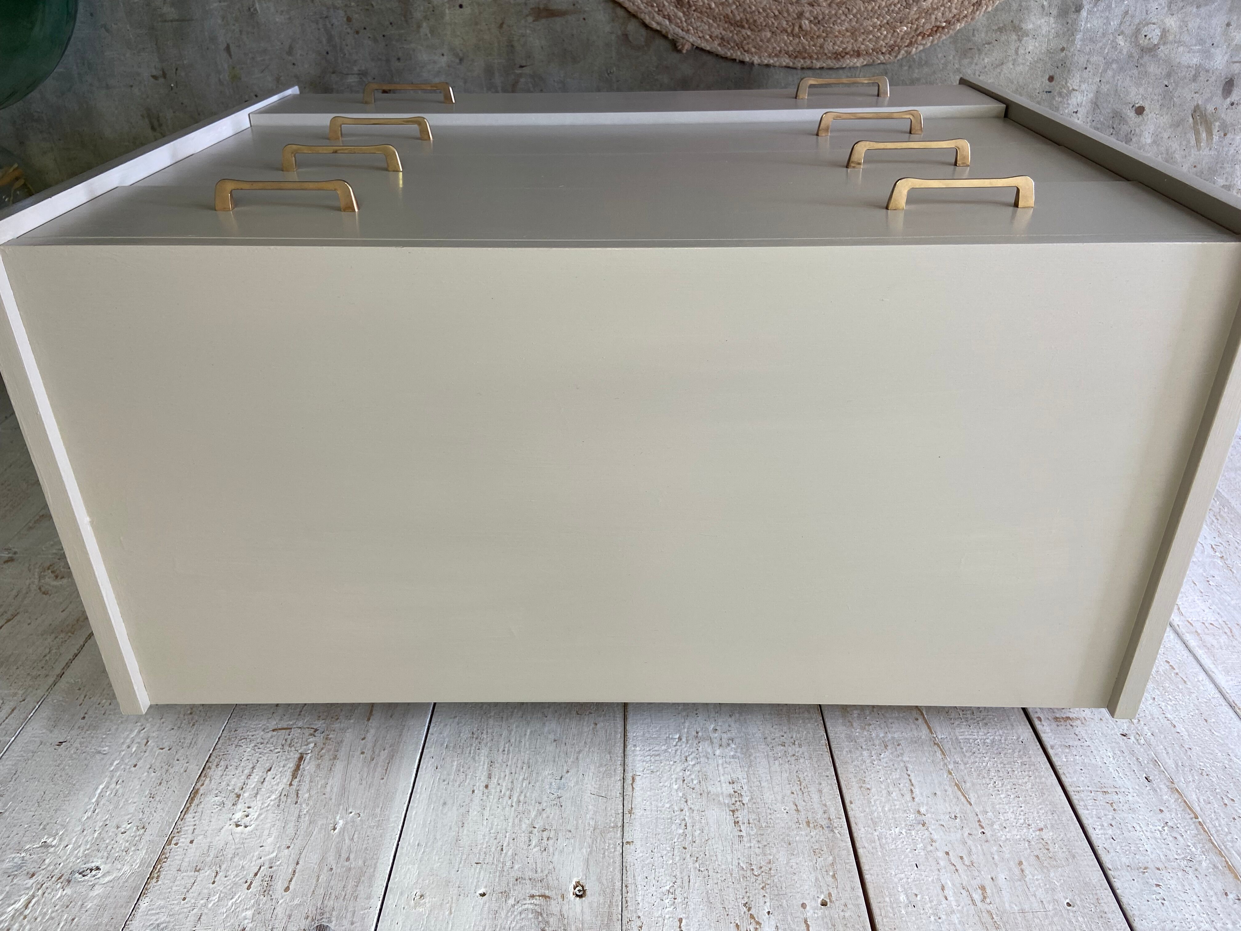 Vintage chest of drawers