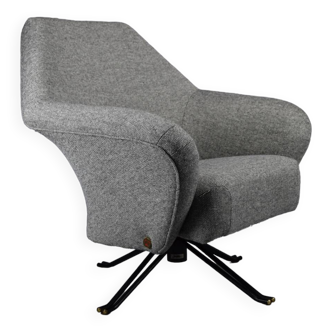 P32 Lounge Chair by Osvaldo Borsani