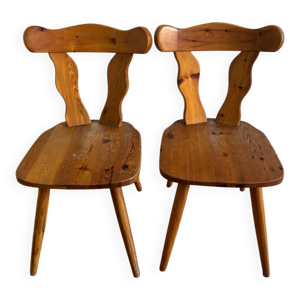 Chaises en pin massif
