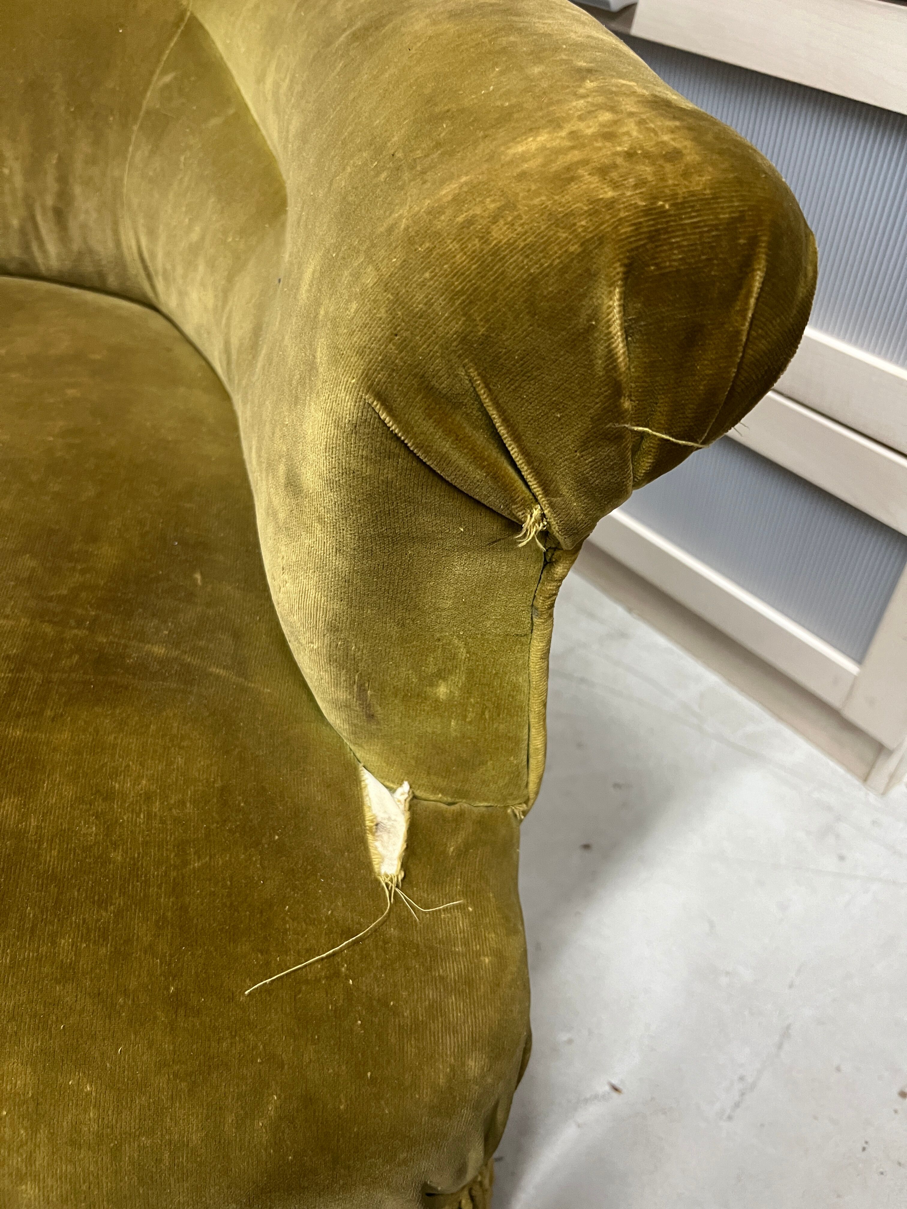 Khaki green velvet toad armchair