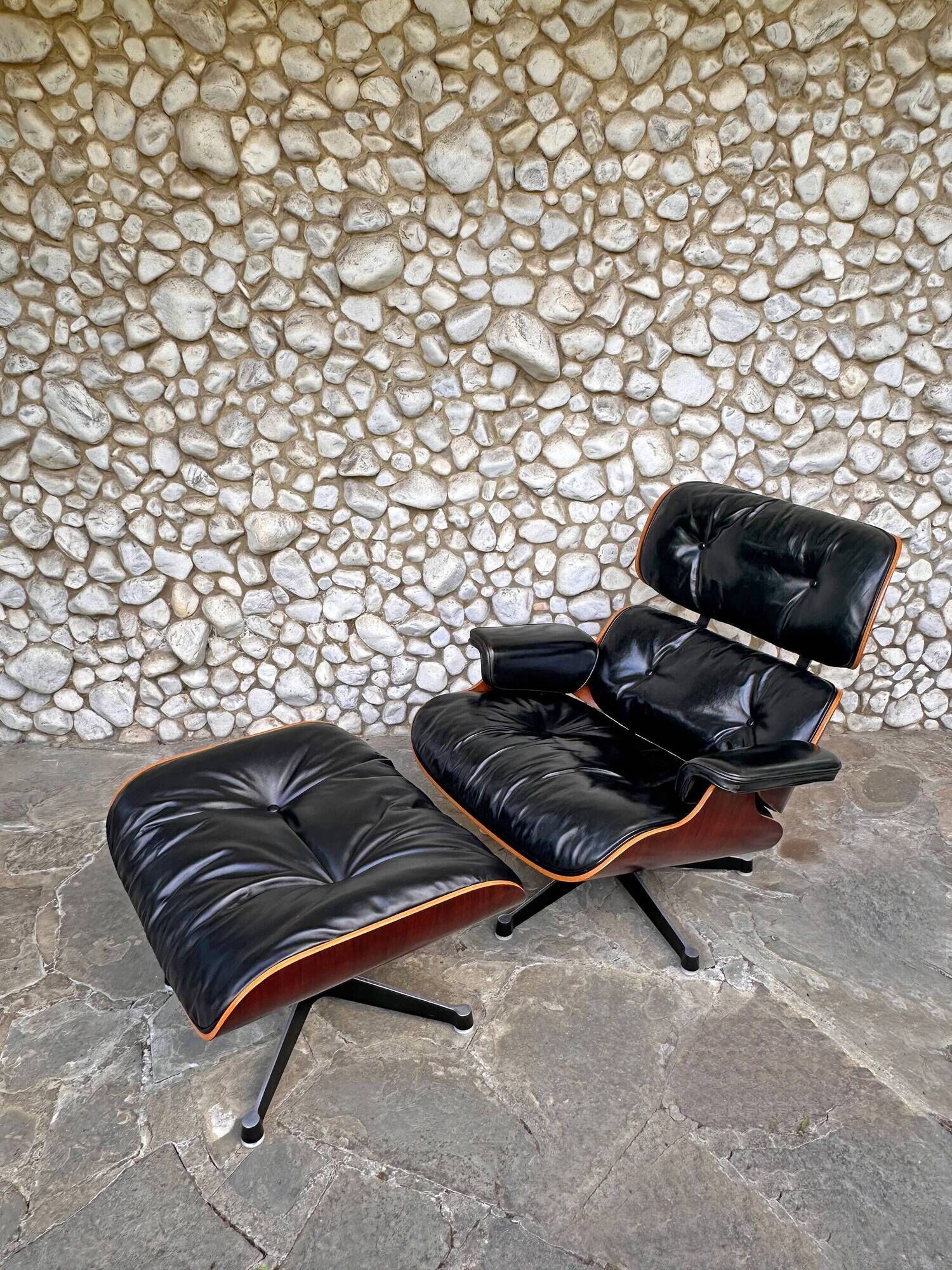 Eames Lounge Chair 670 & Ottoman 671 in rosewood, Herman Miller