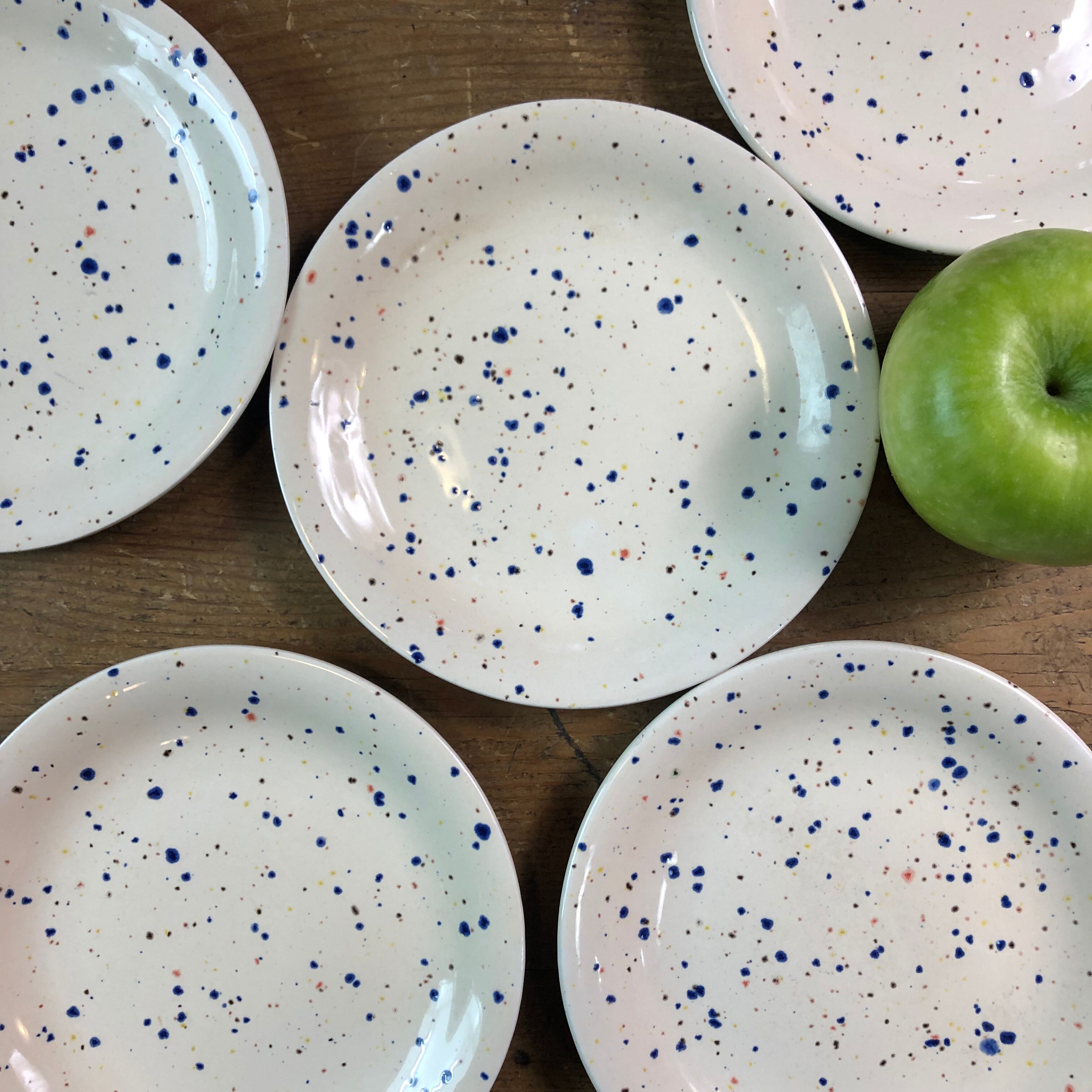 5 plates in English earthenware John Tams