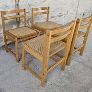 Série de 4 chaises vintage en pin assise cannage