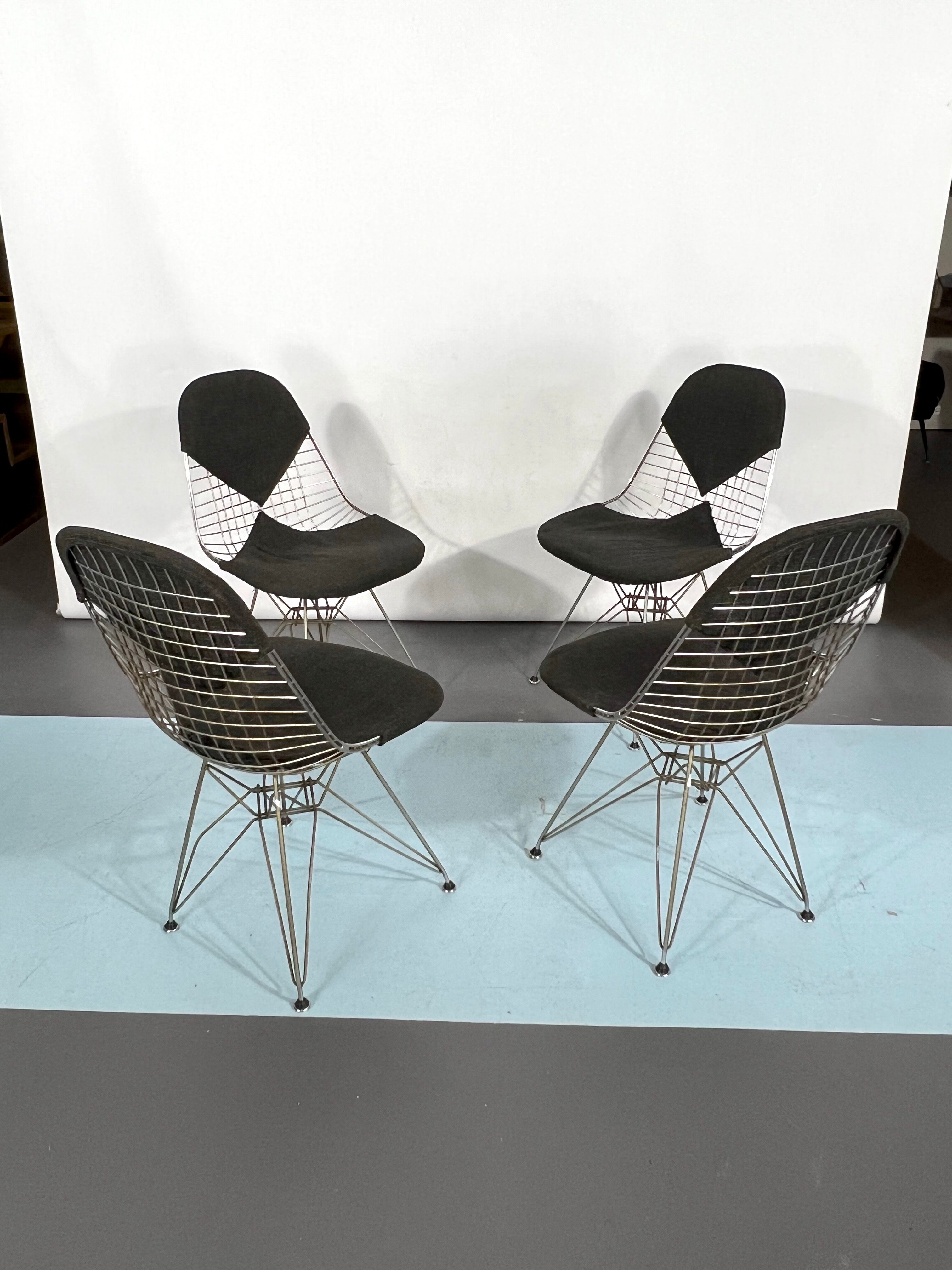 Mid-century Modern Set of four DKR Bikini Chairs by Charles Eames