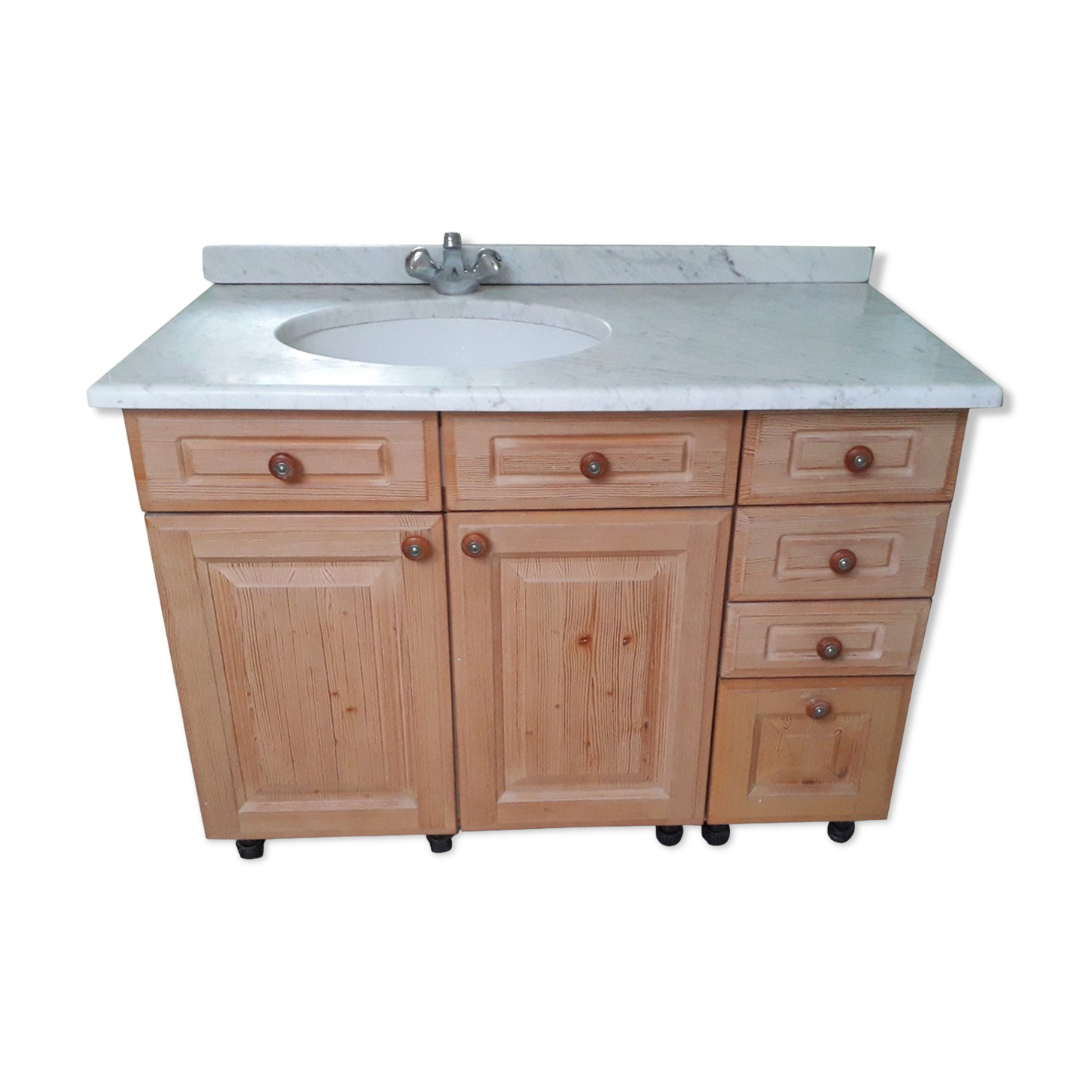 Vintage sink, solid pine furniture