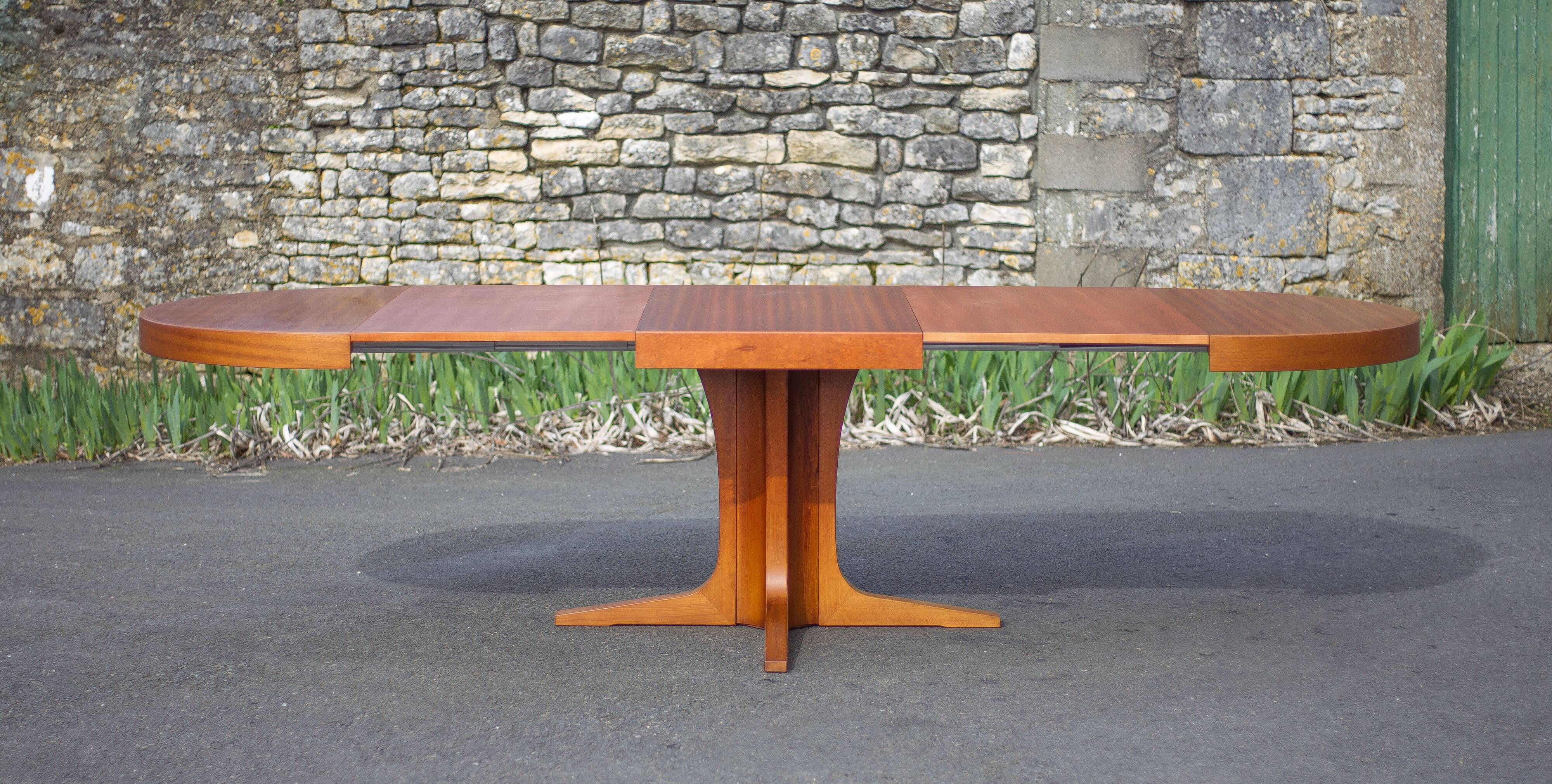 Round wooden table with 3 extensions, table with central star foot, dining table, living room table