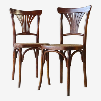 Deux chaises bistrot Kohn n°196 à palmette, vers 1906, cannées