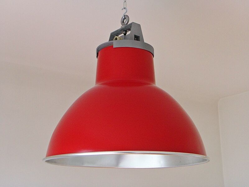 Industrial red / short lamp.