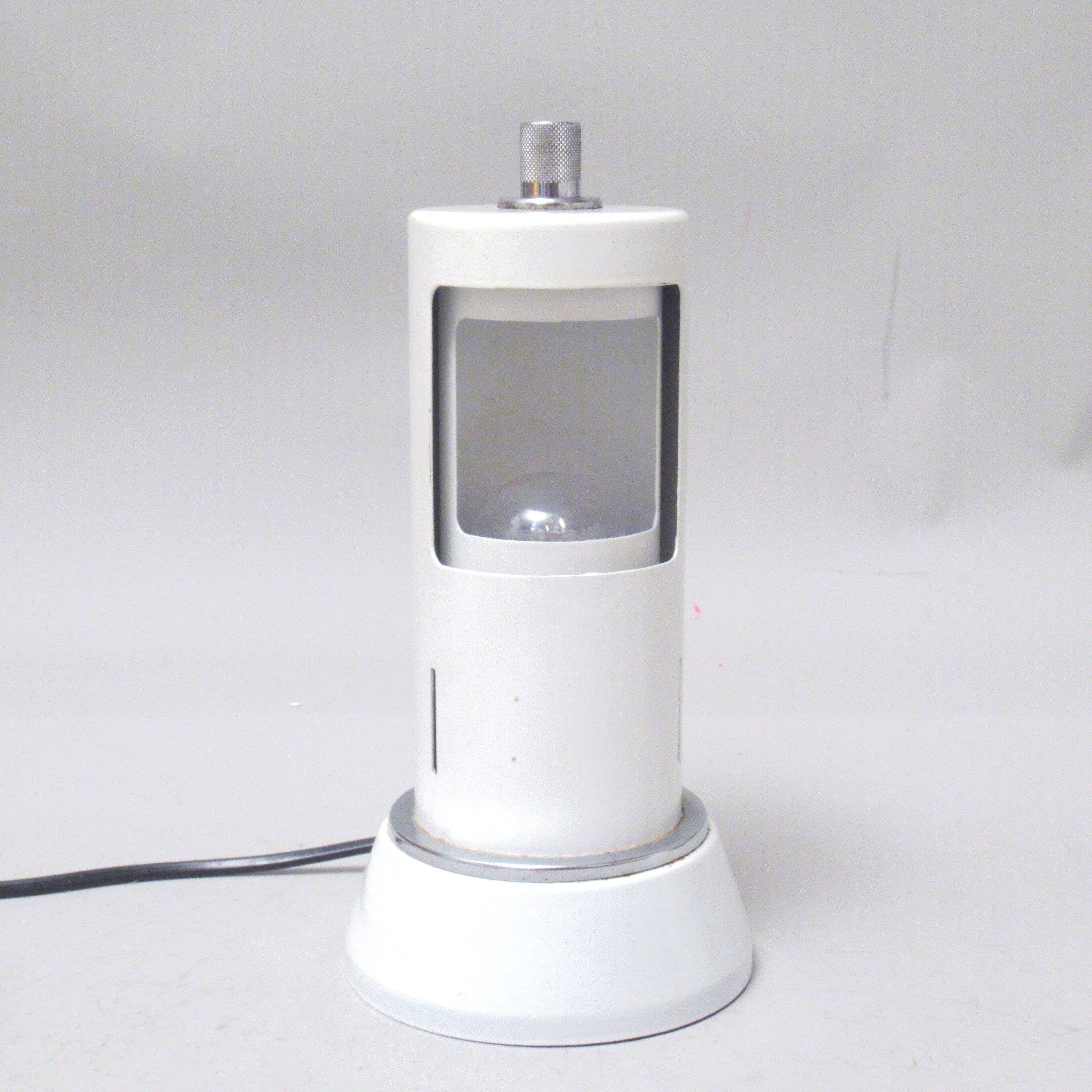 Italian Faro lamp with a swivelling shade from the 1960s.