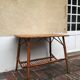 Table d'appoint en rotin et plateau en bois