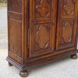 Louis XIII wardrobe in solid walnut