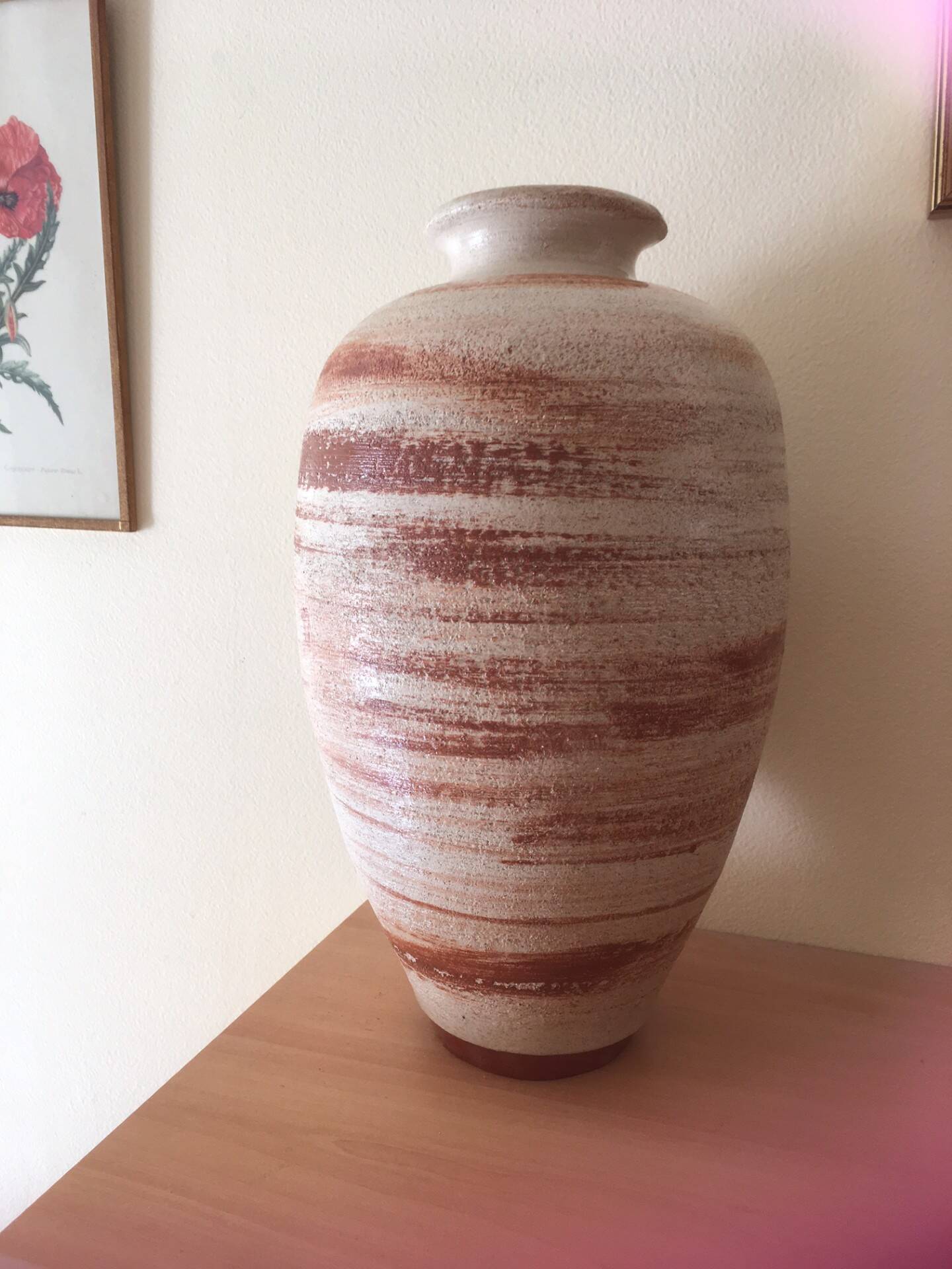 Large contemporary vase in iridescent ceramic