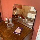 Bevelled mirror