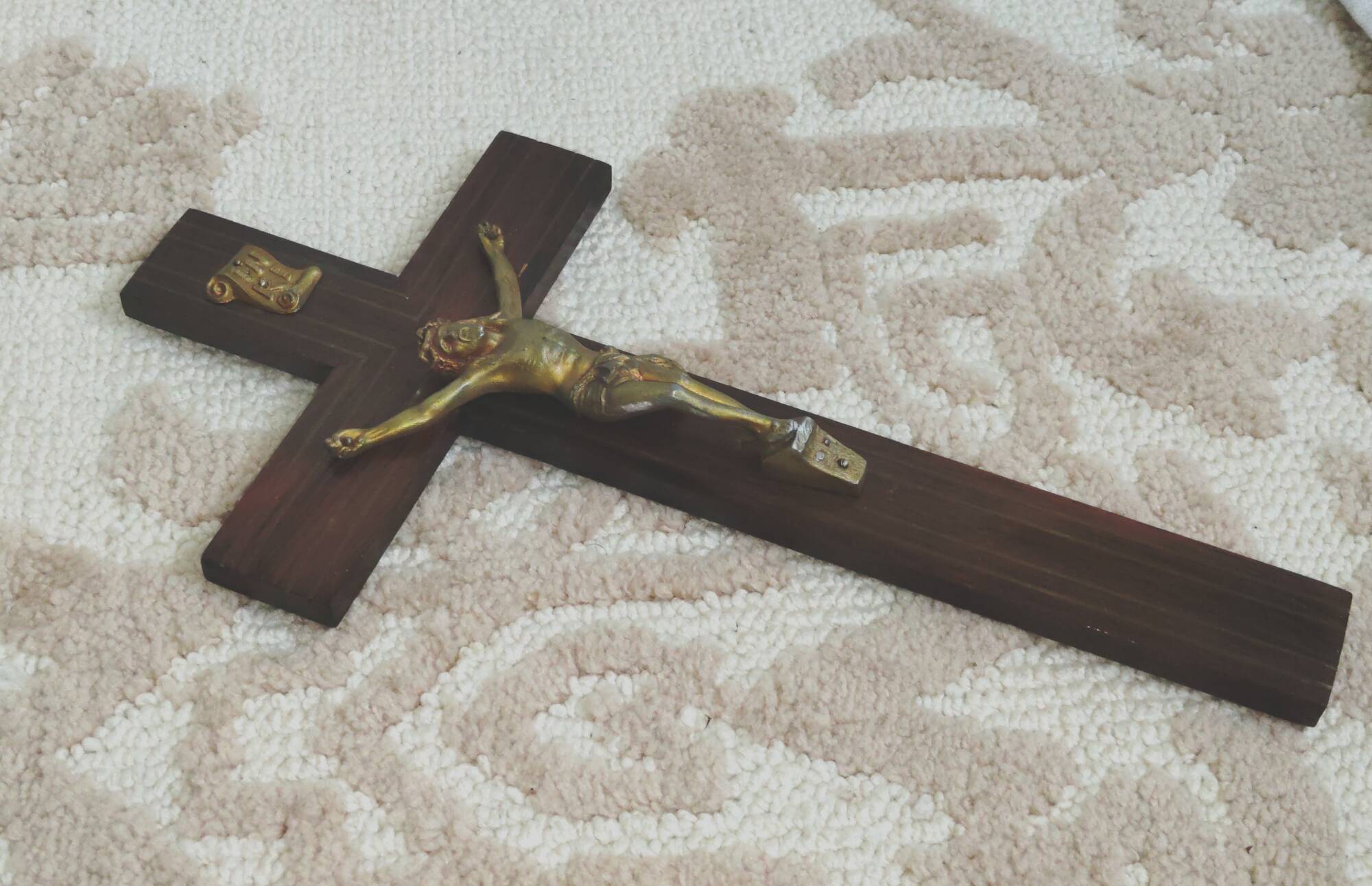 Large Antique Walnut Crucifix with Brass Inserts - Vintage 1920 - French