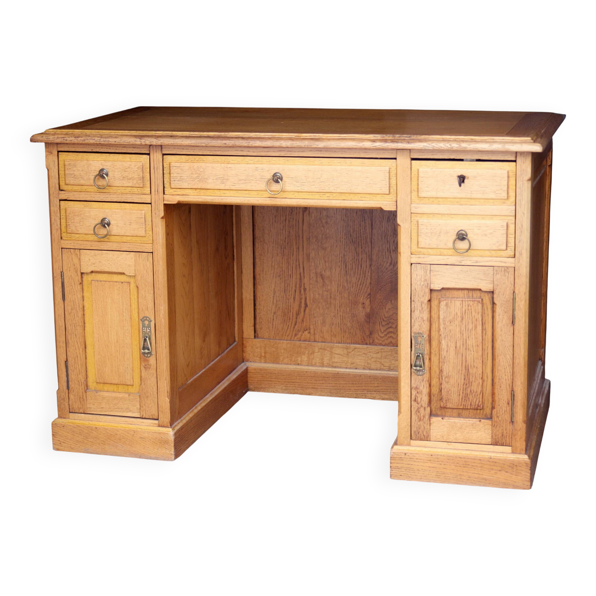 Bureau d'appoint en chêne blond de très belle facture. Début XXeme