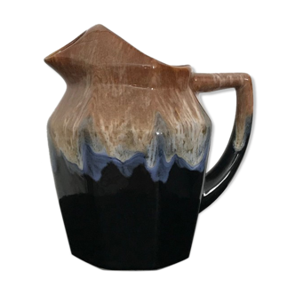 Enamelled pitcher