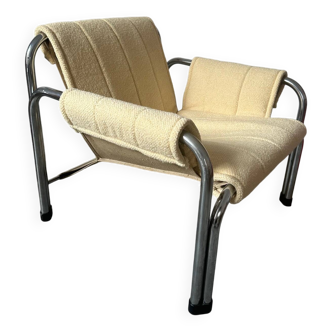 Fauteuil années 80 avec revêtement en bouclé jaune