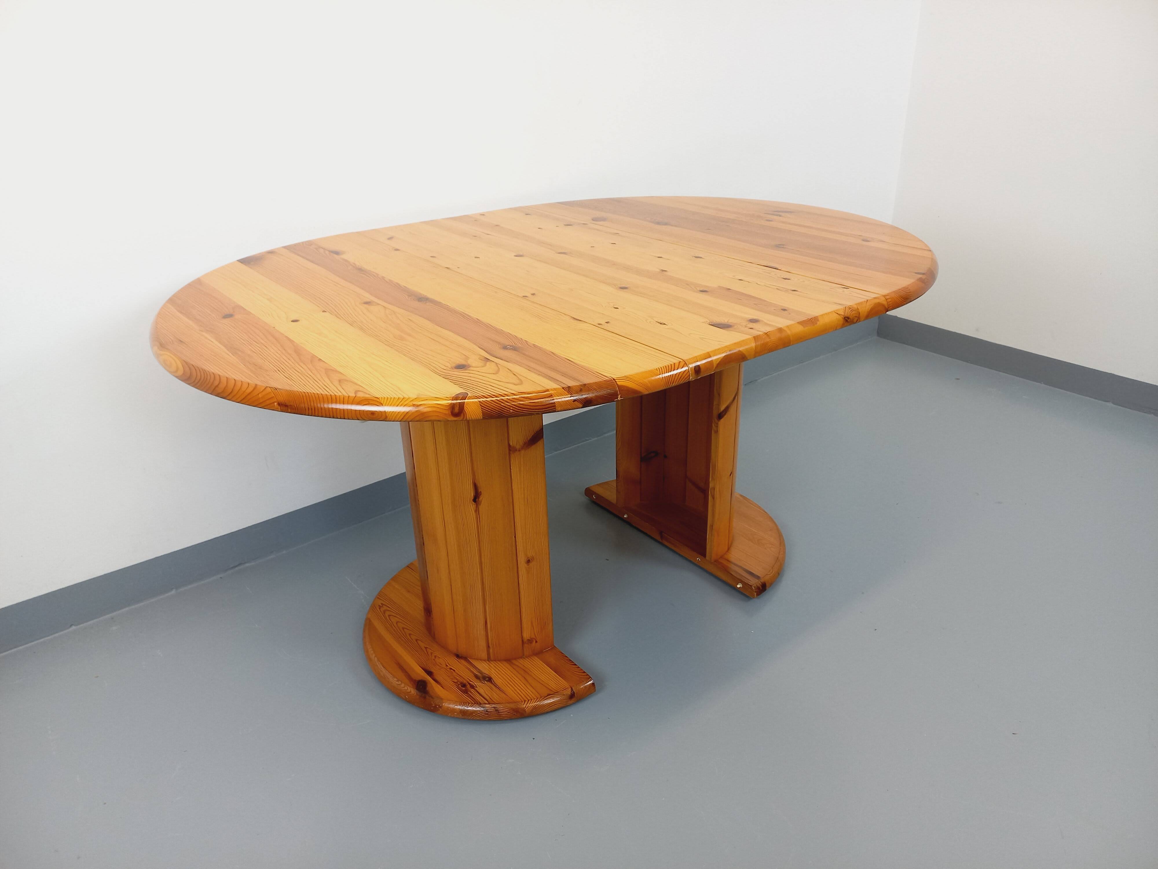 Vintage Scandinavian round pine dining table from the 60s 70s