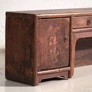 Meuble bas ancien peint en bois de pin – Chine, vers 1900