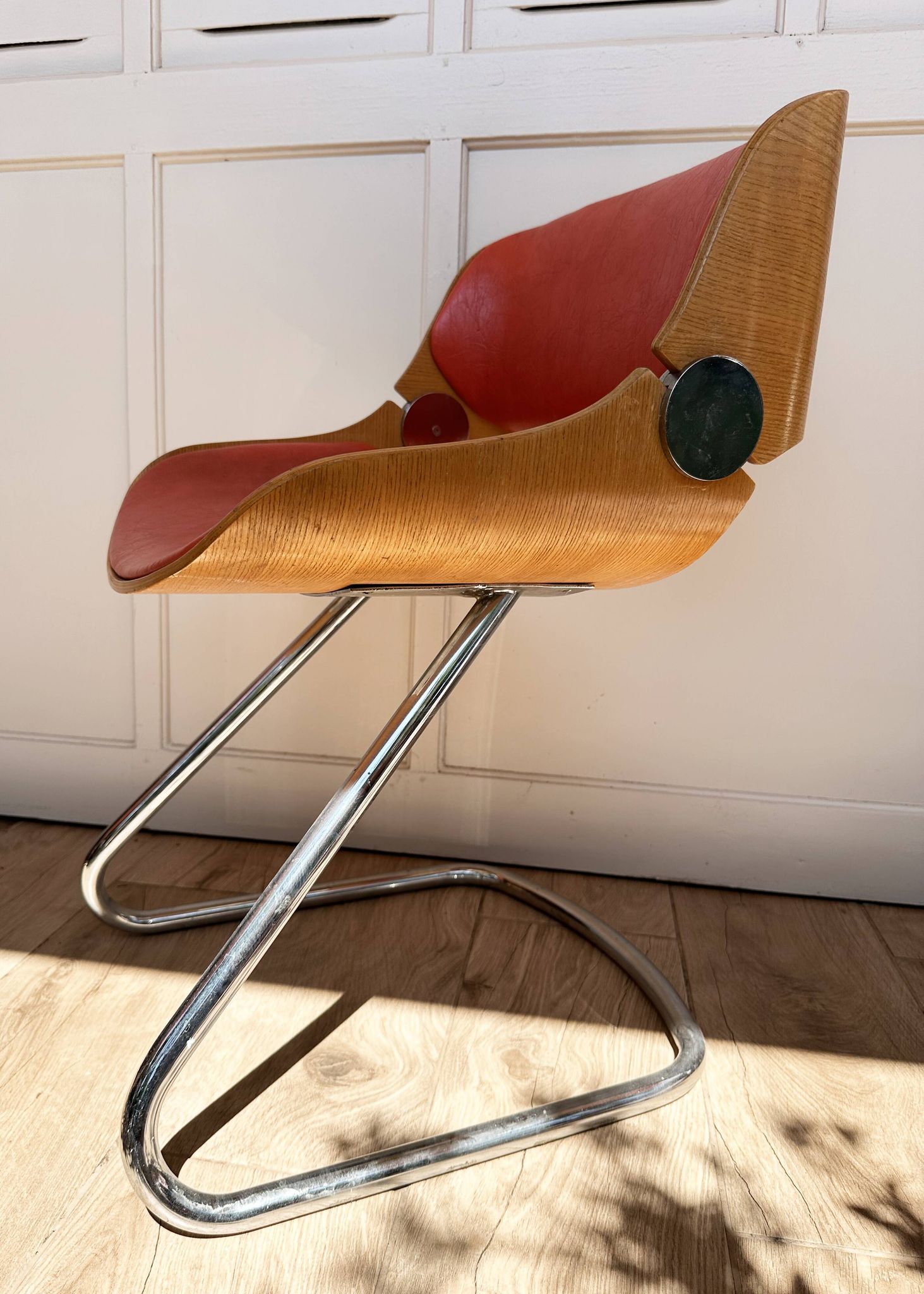 Suite of four space age chairs, 60s