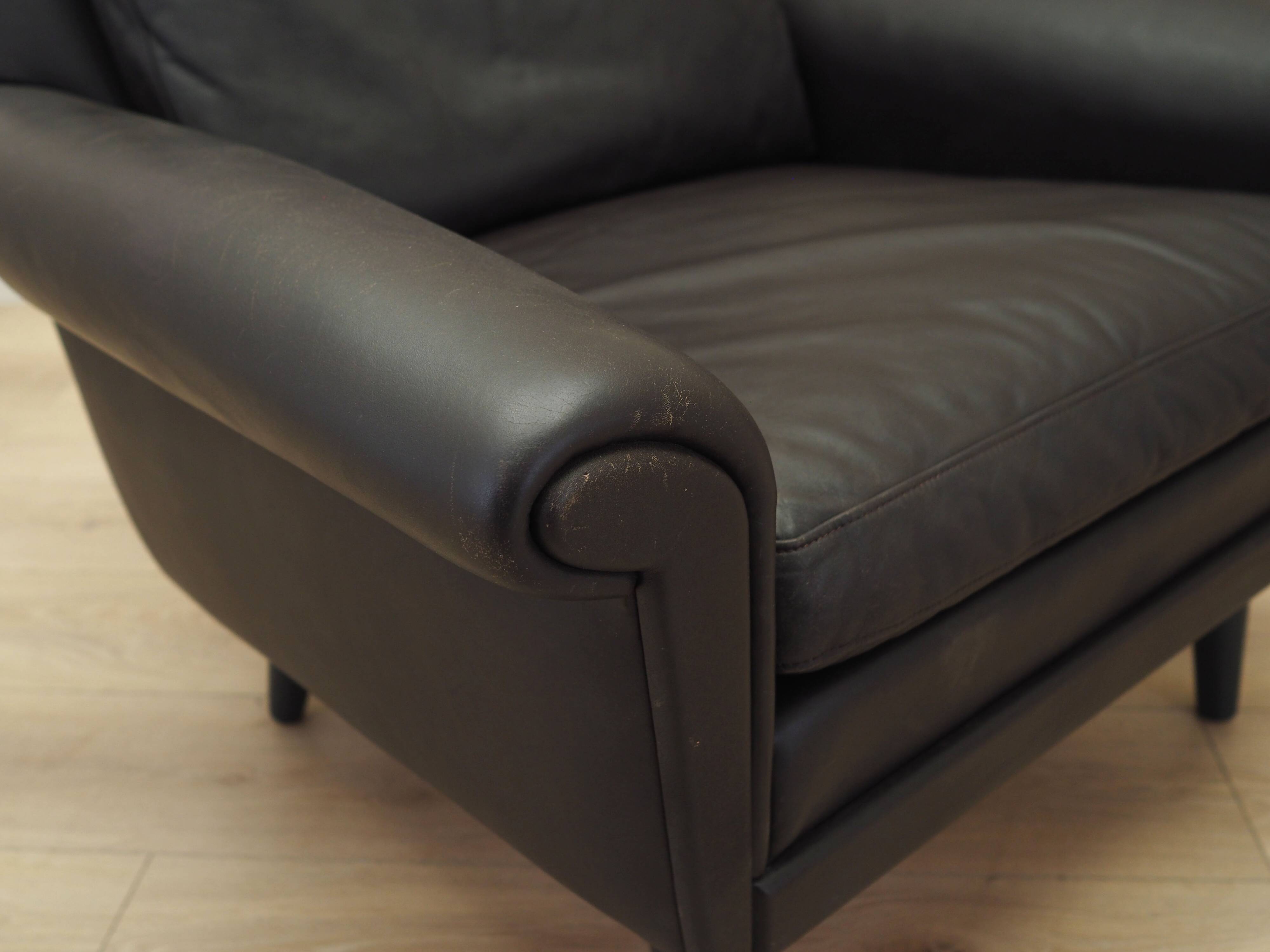 Fauteuil en cuir marron, design danois, années 1960, designer : Aage Christiansen.