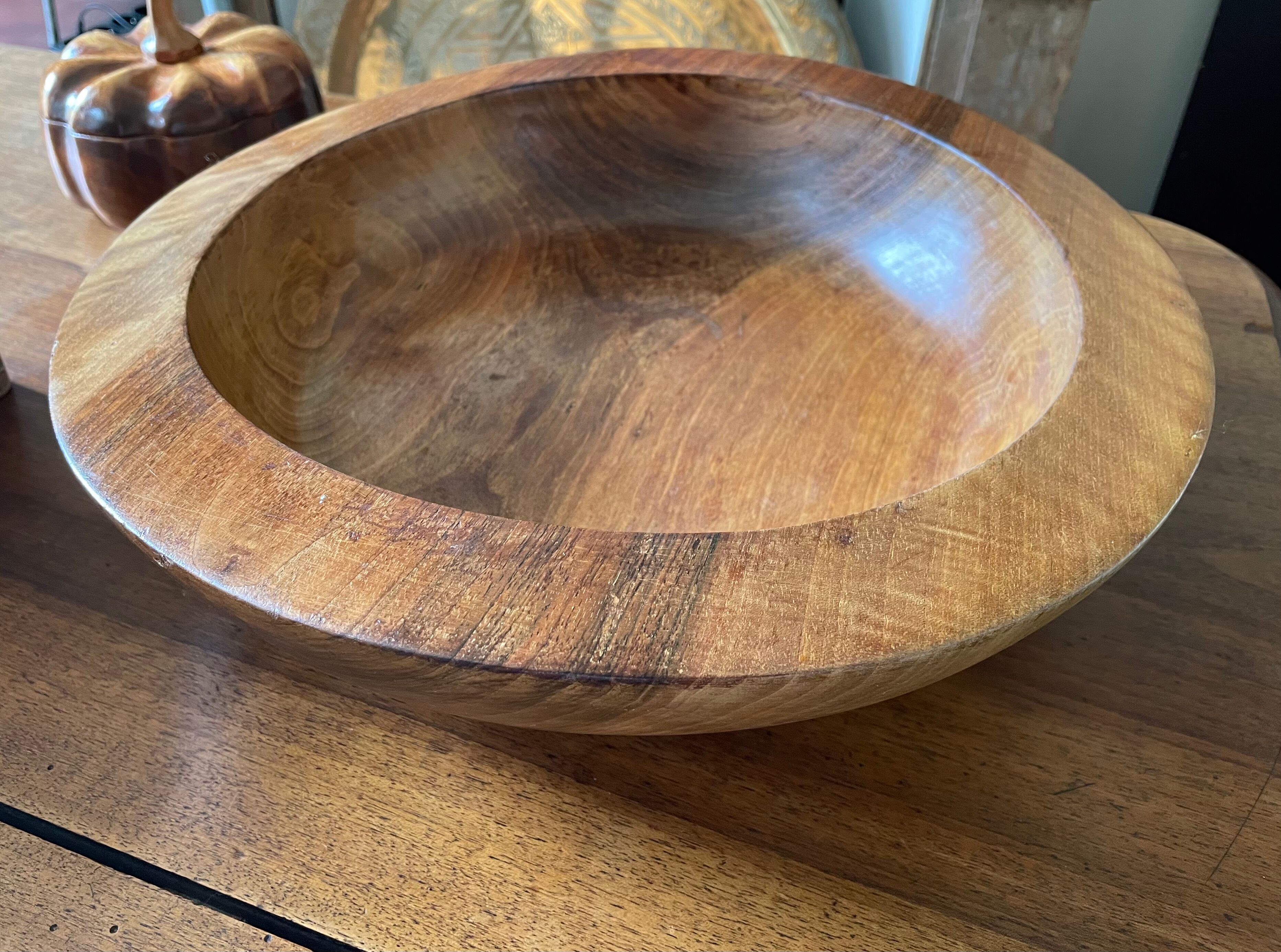 Solid wood fruit basket