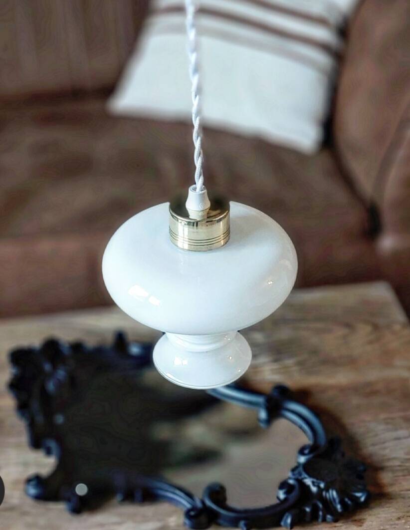 Vintage opaline portable lamp
