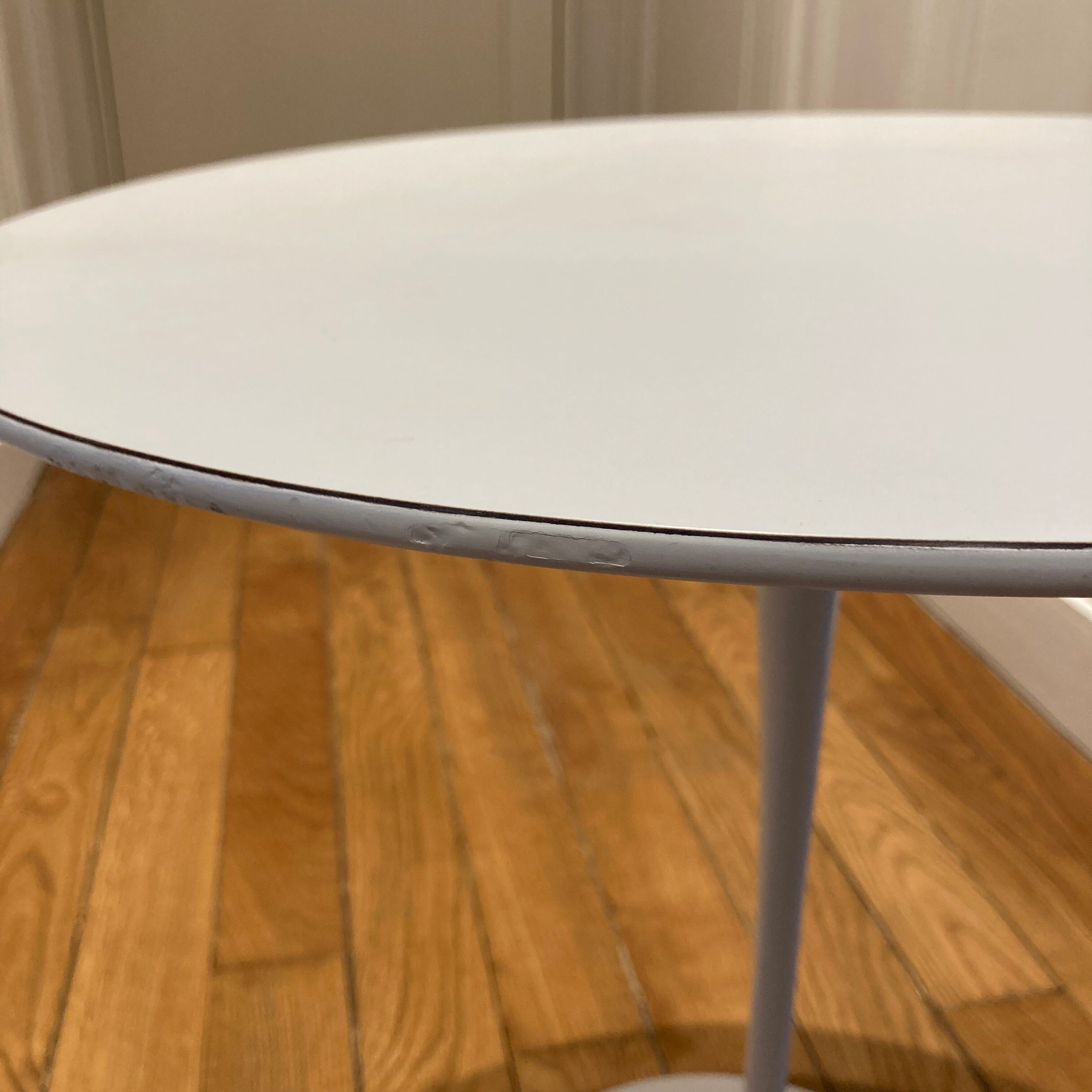 Side table Eero Saarinen for Knoll 1957