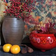 Vase tripode céramique à l'émail rouge vif vintage