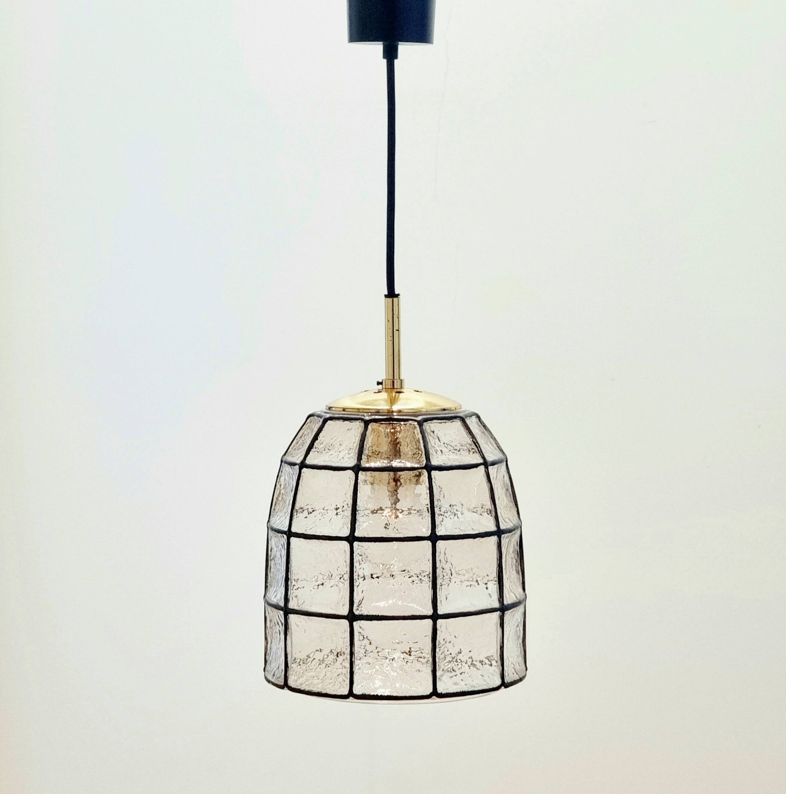 Suspension/luminaire en verre de style mid-century moderne de Limburg, Allemagne, années 1960.