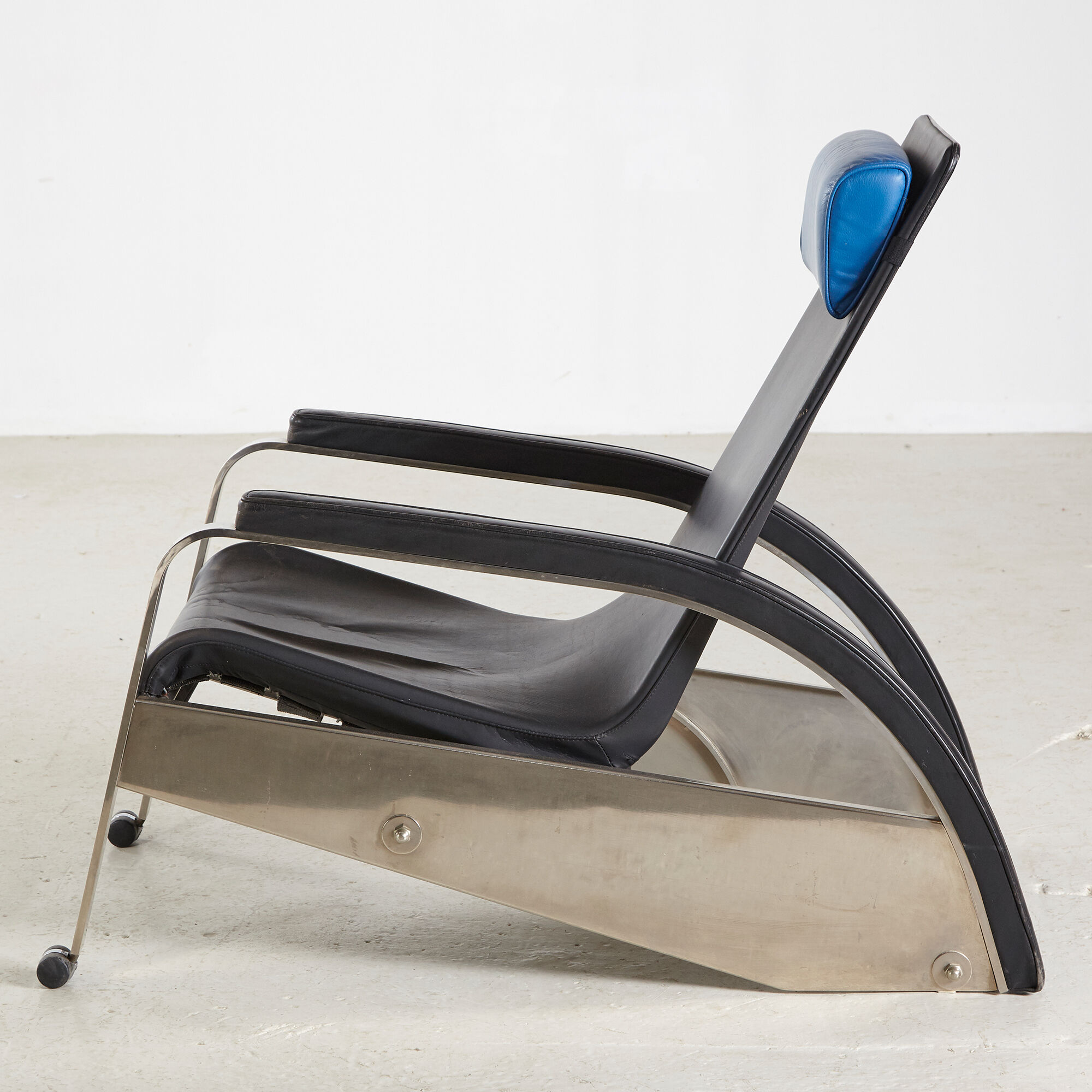 "Grand repos" armchair by Jean Prouvé