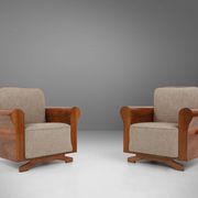 A set of 2 beautiful made Art Deco armchairs with grey upholstery, France, 1930